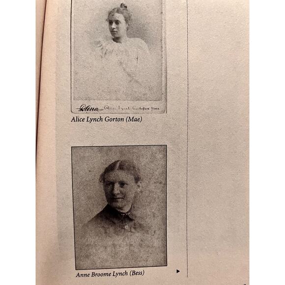 The Fifth Avenue Artists Society by Joy Callaway | Paperback First Edition 2016 - Picture 5 of 6